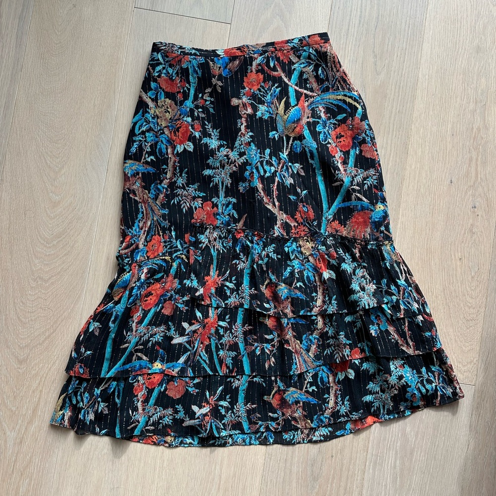 Club Monaco Silk Midi Skirt in Tropical print Size 2